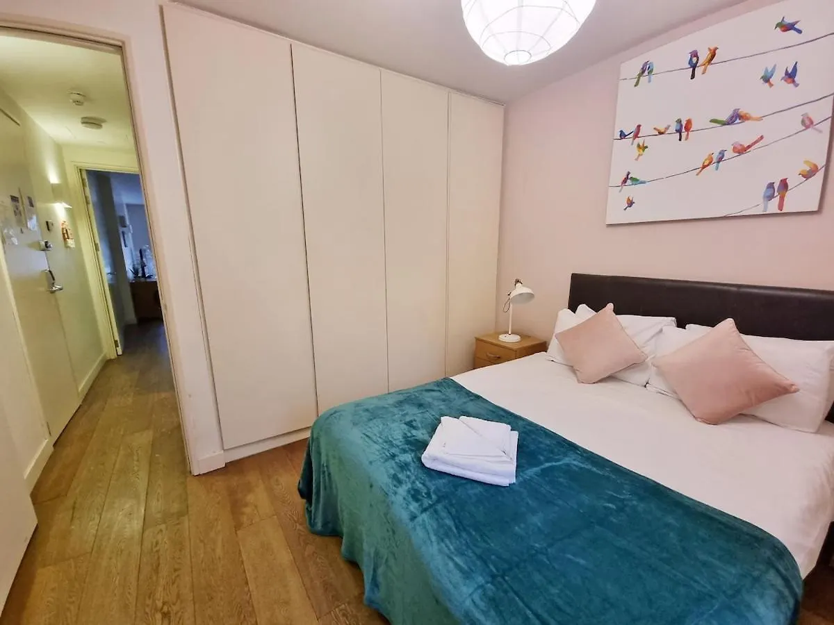 City Centre Flat Near Top Sights London