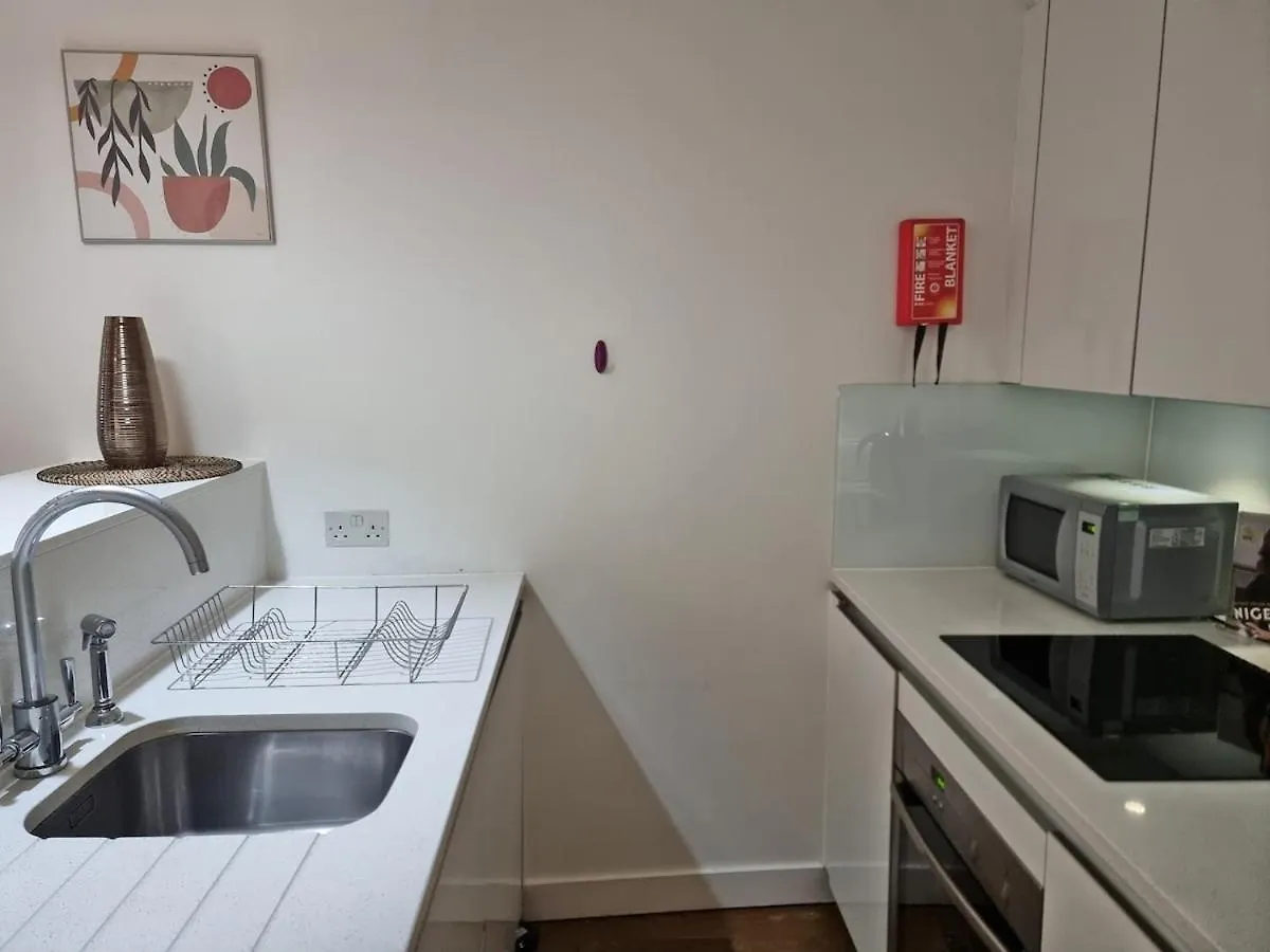 City Centre Flat Near Top Sights London